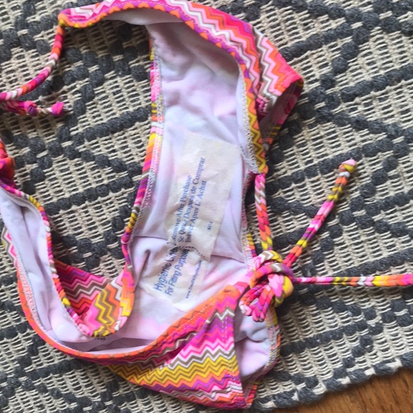 Bikini 👙🧡💗💛💜 - Picture 6 of 8